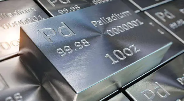 Sztabki palladu z oznaczeniami "Pd", "Palladium", "99.98" i "10oz". Tak rozpoznać można ten cenny metal.